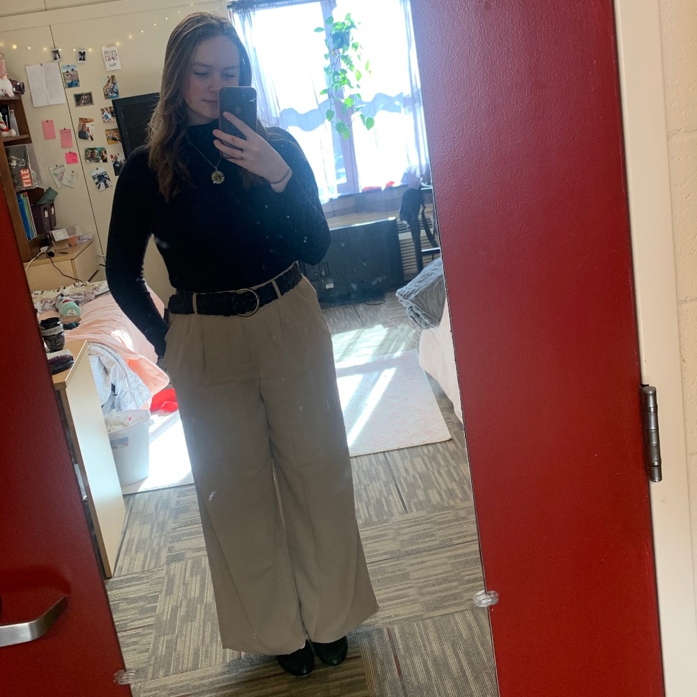 Meet your Posher, Danielle